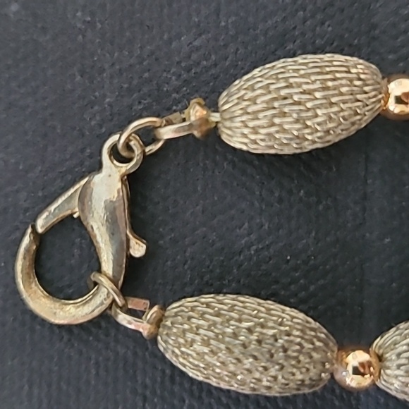 18 inch unique vintage necklace. - Picture 3 of 3